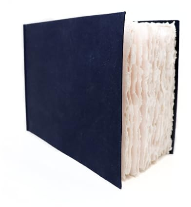 Artway Indigo - Carnet de Croquis en Papier de Coton - A4 Paysage - 70 faces/35 pages de 250gsm de Papier Chiffon 100% Coton de Texture Moyenne - 100% Fait à la Main
