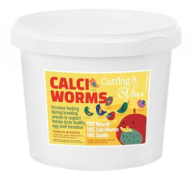 Calci Worms for Wild Birds 5L Tub - Easy to Feed from our stay fresh reusable tub.