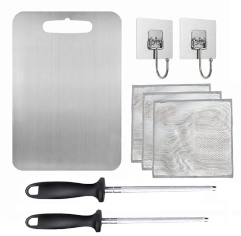 Tabla de Cortar de Acero Inoxidable TitanioX Titanium, Tabla de Cocina Profesional Antibacteriana y sin Tóxicos para Cortar y Picar, Kit con 2 Afiladores, 2 Soportes y 3 Paños – 34x23 cm