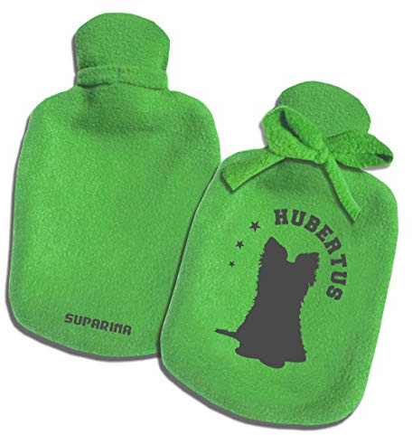 SupaRina Wärmflaschen-Bezug für Jungen und Mädchen mit Namen personalisiert und Motiv Hund Grün Gelb, Farben und Motiv nach Wahl, befüllbar kalt oder warm, Kuschel-Fleece 28x16 cm, auch mit Flasche
