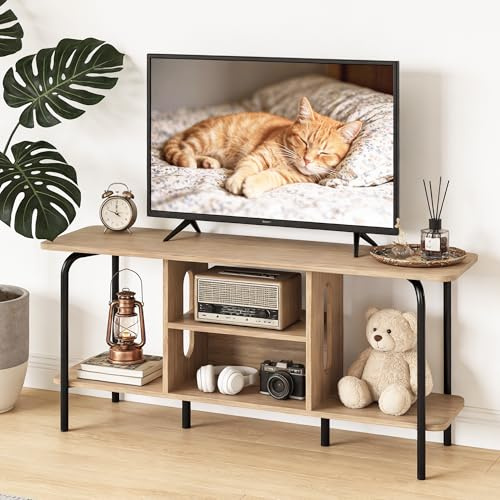 Manora TV Schrank Holz 120cm Lang mit Lowboard Funktion,TV Board im Landhausstil mit 4 Offenen Fächern,Fernsehtisch Hoch TV Tisch in Eiche Optik,TV Sideboard für Wohnzimmer | Stilvoller Eichen-Medienkonsolentisch mit offenen Ablagen für 139,7 cm große TV-Ständer, Gaming- und Wohnzimmerunterhaltung