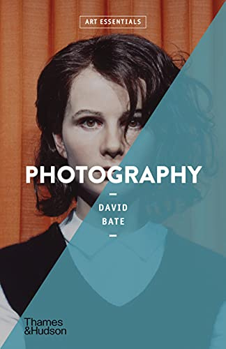 Photography: 16 (Art Essentials)