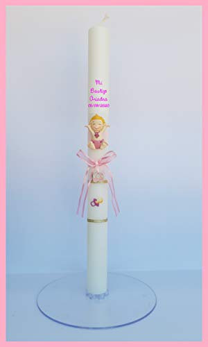 Vela/Cirio para bautizo de cera blanca decorada en rosa con cinta, lazo de puntilla y aplique de resina en forma de bebé. Medida 3x40cm. Colgante surtido (PERSONALIZADA)