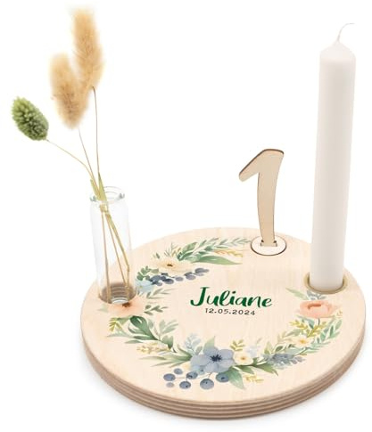 GRAVURZEILE Bedruckter Geburtstagsteller aus Holz - Blumenkranz - Personalisiert mit Name & Datum - inkl. Kerzenhalter, Glasvase & Zahlen 0-9 - Geschenk für Baby & Kinder zum Geburtstag - ⌀ 16,5 cm