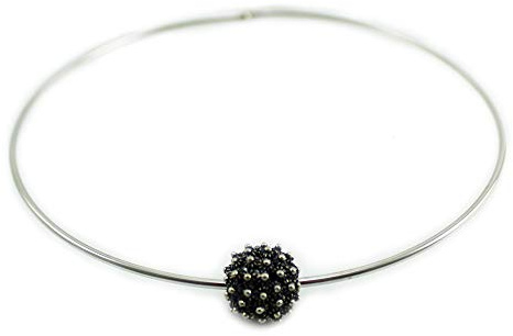 Collana girocollo donna a cerchio rigido in argento con mora filigrana sarda centrale