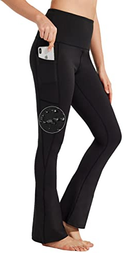 BAYGE Damen Bootcut Yogahose Hohe Taille Wasserdicht Blickdicht Bauchkontrolle Slim Fit Leggings Sporthose Schlaghose Sweathose Fitnesshose mit Taschen, Schwarz, L