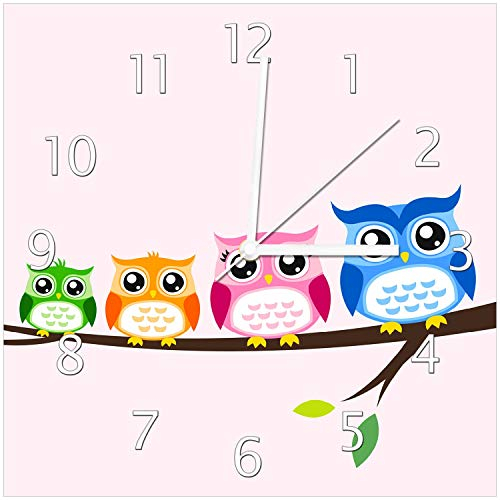 Wallario Design-Wanduhr Eulenfamilie auf einem AST Comic Stil aus Glas, Motiv-Uhr Größe 30 x 30 cm, weiße Zeiger