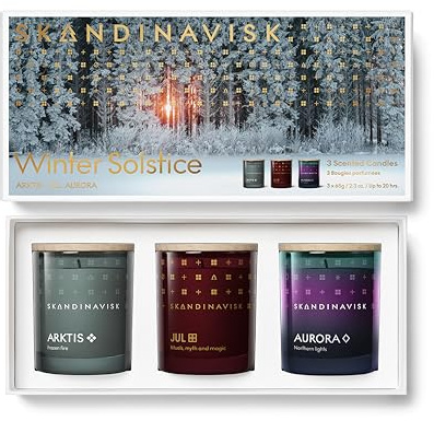 Skandinavisk - Coffret cadeau Solstice d'hiver de 3 mini bougies parfumées JUL 'Noël', ARKTIS 'Arctique' et Aurora. Formule végétalienne. 3 x 65 g.