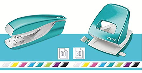 Leitz Büro Locher + Heftgerät, Für 30 Blatt, Anschlagschiene mit Formatvorgaben, Tacker mit 200 Heftklammern, Ergonomisches Design, Eisblau, WOW-Serie, 50081051 + 55021051