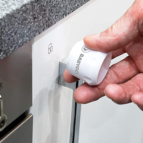 BABYGO® Babysicherheit Magnetisches Schrankschloss | 10 Schlösser, 8 Eckenschutz Stück, 2 Schlüssel | Unsichtbare Kindersicherung für Schrank und Schubladen | Weiß