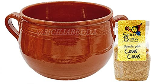 Sicilia Bedda - Couscoussiera in Terracotta Trapanese - Prodotto 100% Artigianale Come da Tradizione - con Semola per Couscous (Diametro 16 Cm. Circa)