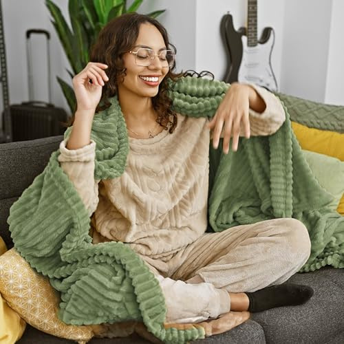 BEDSURE Kuscheldecke 150x200 Zimmer Deko - Tagesdecke, Reseda | Geschenke für Frauen, Weich Sofadecke & Wolldecke, Warme Grobe Korddecke für Couch, Schlafzimmer & Wohnzimmer,Waschbar