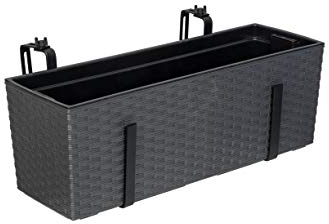 Kreher XL Balkonkasten, Pflanzkasten mit Wasserspeicher im Rattan Design aus Kunststoff in Anthrazit. Mit Flexibler Metallhalterung. Maße 56 x 18,5 x 19,5 cm.