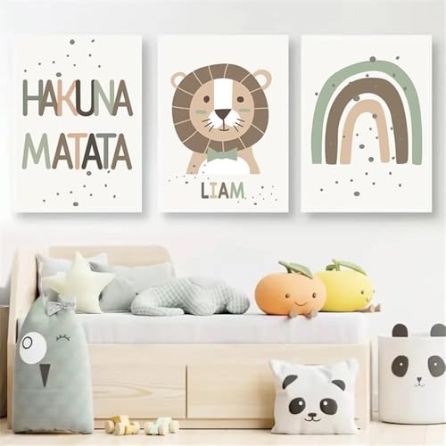 3 Poster Präom, personalisierbar, Baby, 30 x 40 cm, Poster Tiere, Kinderzimmer, Löwe, Hakuna Matata, Regenbogen, Tiere, Beige, Grün, Leinwand, Safari, Baby, Jungen, Geschenk, ohne Rahmen