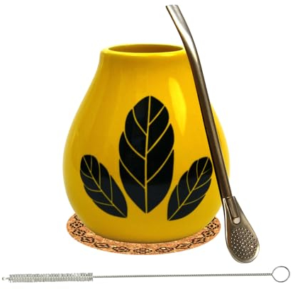 Mate Green Yerba Mate-Tee Kalebasse Set Mate Tazza da tè Hoja Yellow 350 ml ● Tazza da tè in ceramica giallo ● Cannuccia Bombilla 19 cm ● Tappi in sughero ● Spazzola per la pulizia ● Tazza in ceramica