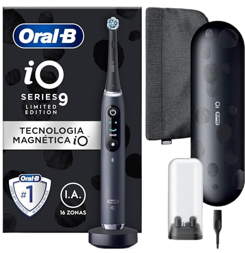 Oral-B Spazzolino Elettrico Ricaricabile iO 9 Nero Edizione Limitata, 1 Testina Di Ricambio per Spazzolino Elettrico Oral B, Custodia Da Viaggio, Astuccio Magnetico