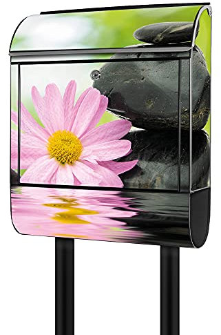 banjado® Briefkasten mit Standfuß Motiv Steine & Relax 2 - Stand Briefkasten mit Zeitungsfach pulverbeschichtet aus Stahl schwarz - Postkasten A4 Einwurf inkl. Montagematerial & 2 Schlüssel