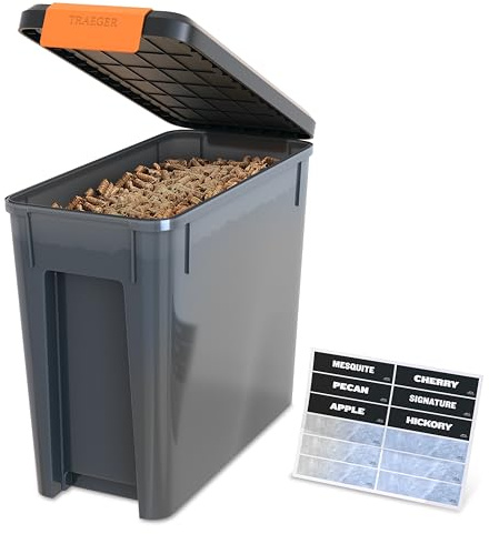 Traeger Grills BAC637 Stay Dry Pellet-Aufbewahrungsbehälter mit verschließbarem Deckel, 10 kg Kapazität, Holzpelletbehälter mit Geschmacksaufklebern, stapelbares Design, luftdichte Aufbewahrung für