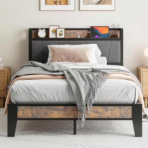 IRONCK Bett 120x200 mit Ladestation (2 AC-Steckdosen, USB-A, USB-C), Bettgestell mit Gepolstertem Kopfteil & Stauraum, Einzelbett für Schlafzimmer, Stabiles Metallbett in Retro Grau