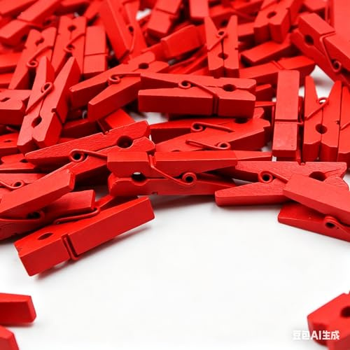 Pmnzdy 100 Stück Holz Wäscheklammern farbige Natur 3.5 cm süße Kleine Mini Bunt Holzklammern Zierklammern für Fotos Klammern Bilder klein Holzdekoration Clips Postkarten Geschenke deko Rot | 100er Set Mini-Holzklämmerchen – ca. 3,5 cm groß, ideal für Fotos, Karten, Geschenke, Scrapbooking & DIY Deko.