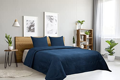 Autrefois Dessus de lit Cobalt Oasis - Couvre lit matelassé Doux et léger - Boutis uni 240x260 cm - 2 Places avec Deux taies 65x65cm - Motifs Feuilles de Palmier - Couverture Microfibre