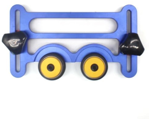 Pince de scie de table pour le travail du bois avec rouleau de roulement et roue à pression réglable, offrant une alimentation stable et une performance de coupe précise sur table et fraiseuse