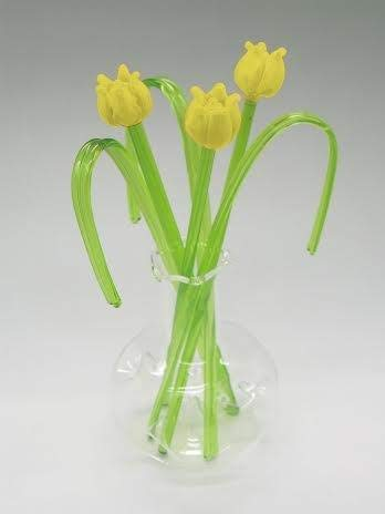 Parmy Beautiful Glass Ornament Sculpture Yellow Tulip Flowers In Vase