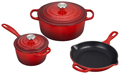 Le Creuset Signature Cerise Emailliertes Gusseisen-Kochgeschirr-Set mit Edelstahlknöpfen, 5-teilig