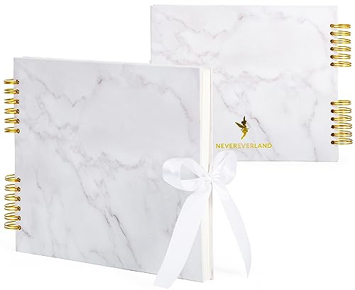 Never Ever Land Scrapbook-Album - 30 x 25 cm Fotoalbum mit 80 glatten 250-g/m²-Seiten - Stabiles Hardcover mit niedlicher Schleife - Perfekt für Baby-, Hochzeits- & Familienfotos – Marmor