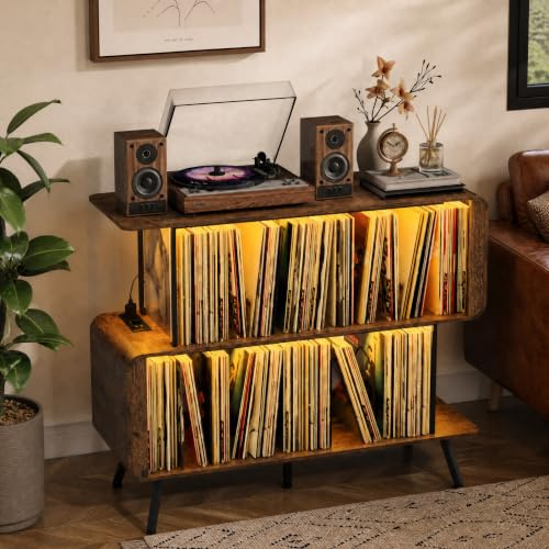 BACEKOLL Plattenspieler Regal mit EU-Steckdose & LED Beleuchtung, Schallplatten Aufbewahrung für 250+ LPs, Großer Plattenspieler Tisch mit USB-Anschluss, Mediaschrank für Wohnzimmer, Walnuss 108x45x73