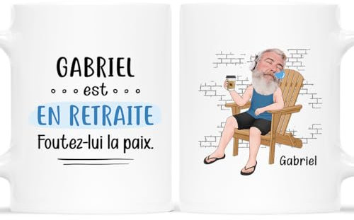 Cadeau Plus Mug Personnalisé Prénom Et Photo - En Retraite - Foutez-lui La Paix - Cadeau depart collegue, mug retraite (Homme)