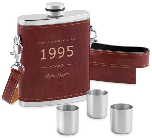 Maverton Flachmann mit Gravur - personalisiert - 250 ml - aus Edelstahl - 3x10 ml Pinnchen - Lederetui mit Riemen - Geburtstagsgeschenk und mehr - Farbe: Silber/Braun - Vorzüglich