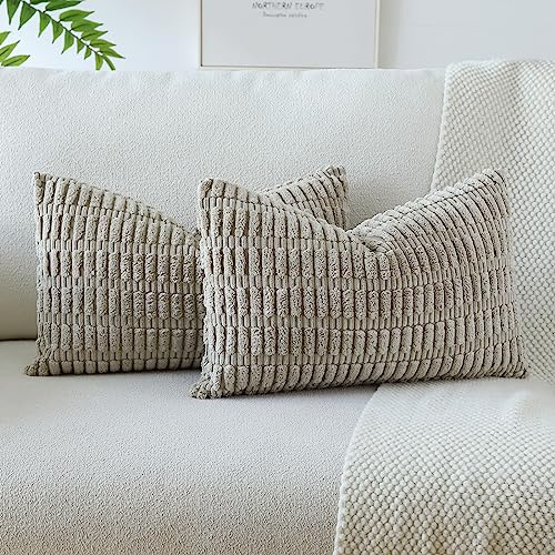 JOTOM 2er Set Kordsamt Weicher Kissenbezüge Moderne Kissenhüllen Dekorative Sofakissen Dekokissen Zierkissenbezug für Wohnzimmer Sofa Schlafzimmer Khaki 40x60 cm