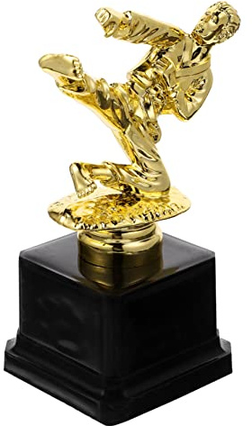 PENIKOKO Martial Arts Trophäe mit Kick Figur Kampfsport Auszeichnung Pokal Kreative Zeremonie Trophäendekoration Personalisierbar für Wettbewerbe