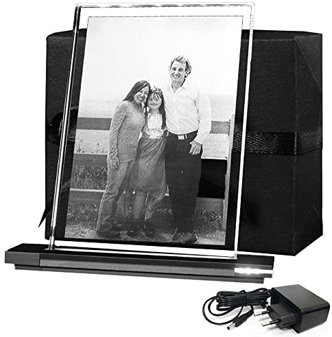 LOOXIS Personalisiertes Laser-Foto vom eigenen Bild in Flachglas gelasert mit Wunschgravur - 200 x 150 x 8 mm, inkl Leuchtsockel – Geschenkidee Männer, Frauen, Hochzeitstag, Geburtstag – XL Hochformat