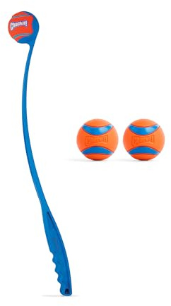 Chuckit! Ultra Dog Ball & Launcher Bundle Classic 26M 26 Length with 2 Pack Medium (2.5) Bouncy Fetch Balls for Dogs 20-60 lbs, Dog Fetch Ball Thrower