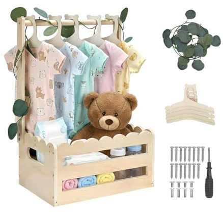 Simabsie Babyshower Holz-Kiste mit Kleiderbügeln, Wellenrand | Charmantes Design mit Griff & Efeu. Personalisierter Geschenkkorb für neue Eltern & Babyzimmer