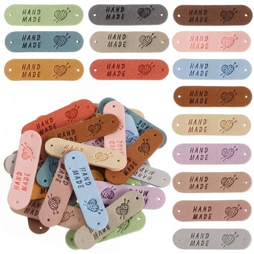 Qianyu 30 Stück Handmade Annähen Label Handgefertigte PU-Leder Etiketten Handgefertigt Geprägtes Lederetiketten mit Löchern Zubehör für Häkelkleidung DIY Häkeln Kleidung Schuhe Hut Jeans