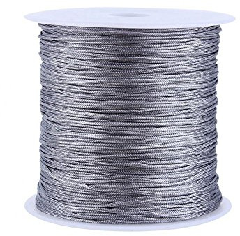 Cuerda de Nylon Rollos de Nylon para Fabricación de Joyas Abalorios de Hilo de Cuerdas Cordón de Hilo de Reborde Cuerda Trenzada para DIY Tejer Pulsera, Collar, Joyas, Nudo Chino 100M x 0.8mm, Gris