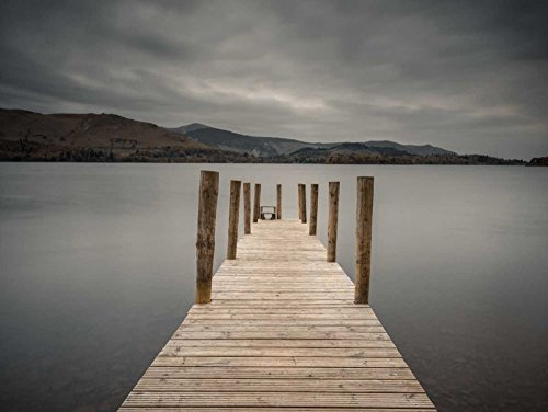 Leinwandrahmen, mit amerikanischer Box, Jetty auf ruhigem See, Frank Assaf – Querformat, Kunstdruck, Boardwalk Countryside Jetty Lake District Pie schwimmend, 45,7 x 61 cm