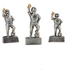 eberin · Fussball-Kinder-Pokal, Resinfigur Sieger-Fußballjunge, Silber mit Gold, mit Wunschtext, wählbar in 3 Größen, oder als 3er-Serie