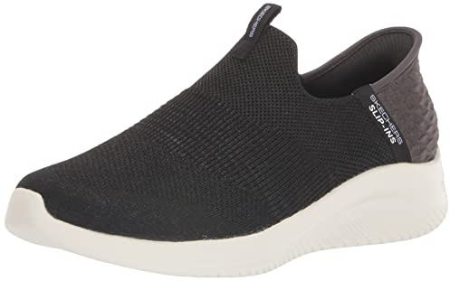 Skechers Women's Ultra Flex 3.0 Smooth Step Sneaker, Black, 5.5 UK Wide