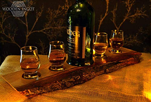 4-HOLE OAK WHISKY TRAY WITH WANEY EDGE AND WIDE BOTTLE HOLDER - WITH 4 NOSING GLASSES by Wooden Ingot