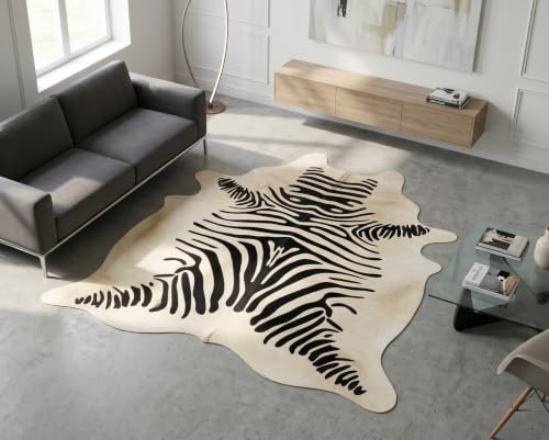 Premium Kuhfell Teppich mit Zebra Optik XXL 220 x 180 cm – Echtes Stierfell in Creme Weiß & Schwarz– Exklusiver Animal Print Teppich aus Naturfell – Wohnzimmer, Schlafzimmer & Büro