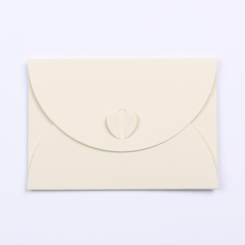 PresentFill® 50 Stück Mini Briefumschläge mit Herz Verschluss Chamois Creme Beige Format 10 x 7 cm Kleine Umschläge aus 100% Recycling Kraftpapier zum gestalten, beschriften oder bedrucken