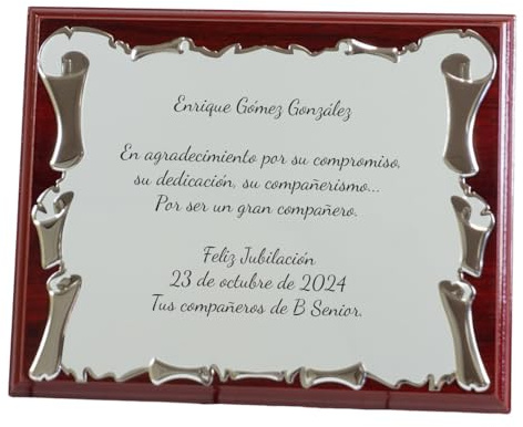 CALLE DEL REGALO - Placa de Homenaje Personalizada con Texto Grabado | Regalo de Jubilación, Reconocimiento y Agradecimiento | Placa de Metal Plateado con Base de Madera y Estuche de Regalo | 25x20 cm