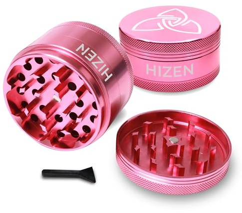 HIZEN Grinder XXL Ø 63 mm, 4-teilige Mühle aus Aluminium mit Magnetverschluss, Feinsieb, Vorratsfach und Schaber (Rosa)