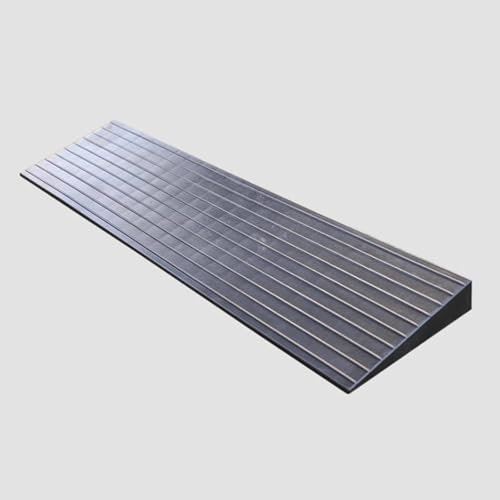 Schwellenrampe aus Gummi für Türen, Rollstuhlrampe für Zuhause, Treppen, Bordsteinrampe für Roller, Kinderwagen, Gehweg, Rampe für drinnen und draußen, Zubehör, schwarz, 80 x 20 x 4 cm