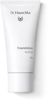 Dr. Hauschka - Foundation 06 Walnut