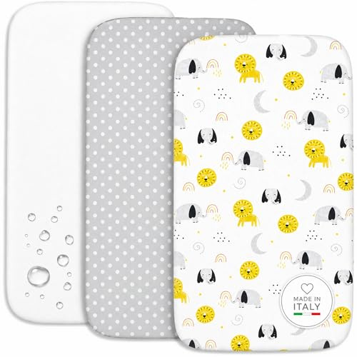 FlyIdeas 3-teiliges Spannbettlaken-Set – 2 Spannbettlaken aus 100% Baumwolle & 1 wasserdichter Matratzenschoner – Atmungsaktiv & Hypoallergen (Baby Animals, 90x55 cm)